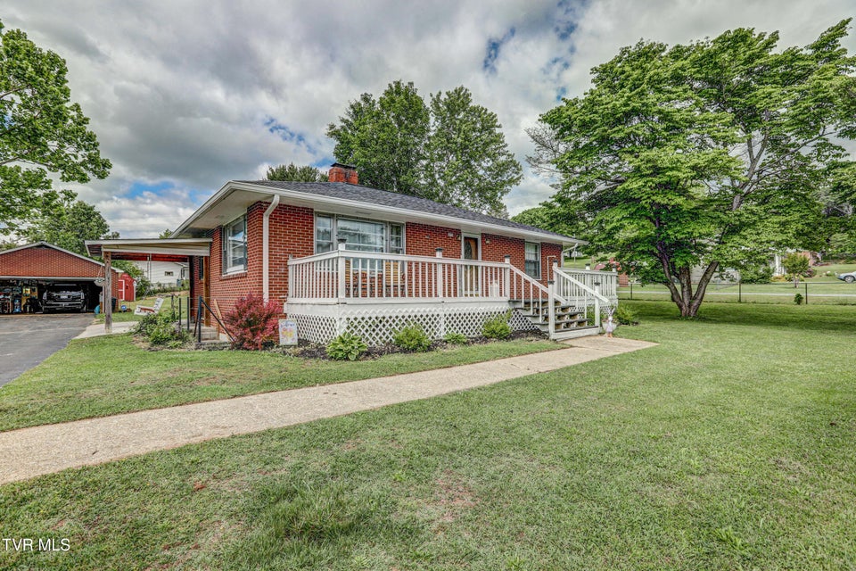 Photo #2: 211 King Avenue