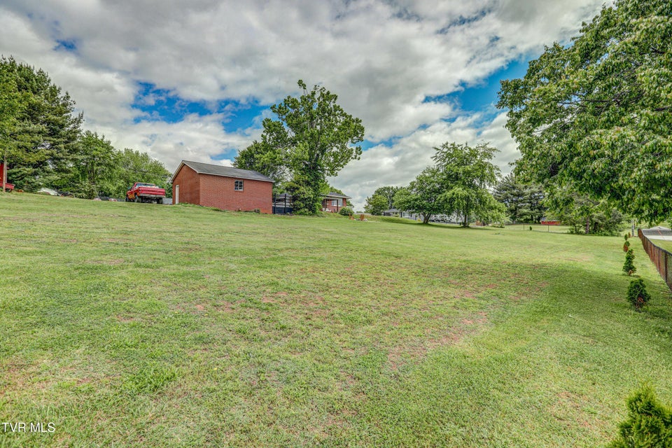Photo #51: 211 King Avenue