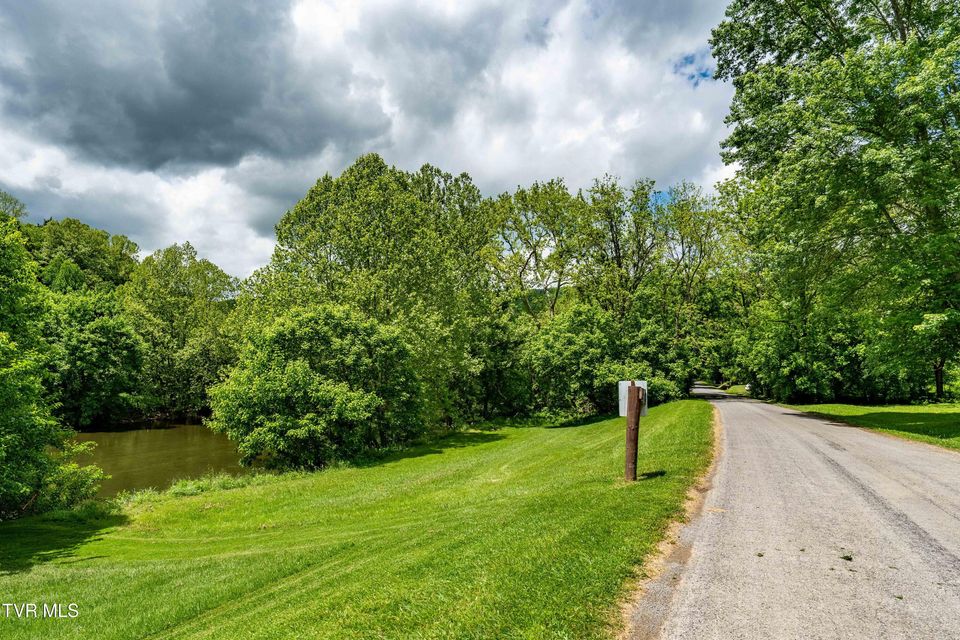 Photo #23: 4383 Swinging Bridge Road Road