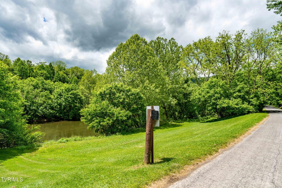 Photo #24: 4383 Swinging Bridge Road Road