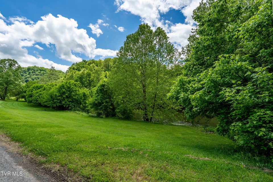 Photo #26: 4383 Swinging Bridge Road Road