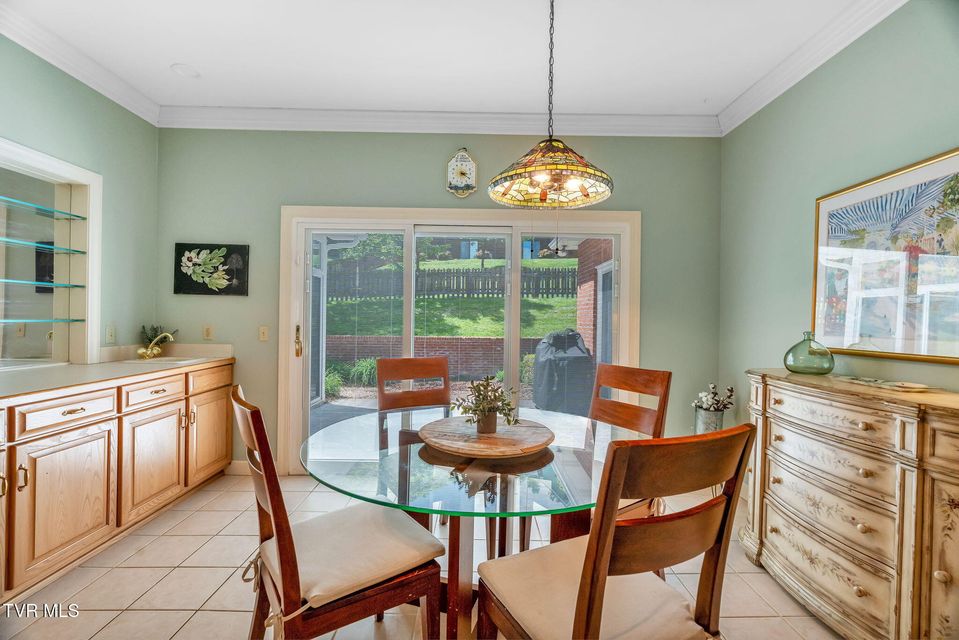 Photo #16: 4 Roundtree Court
