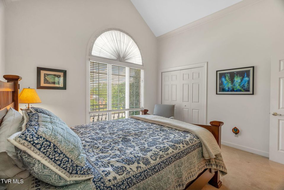 Photo #30: 4 Roundtree Court