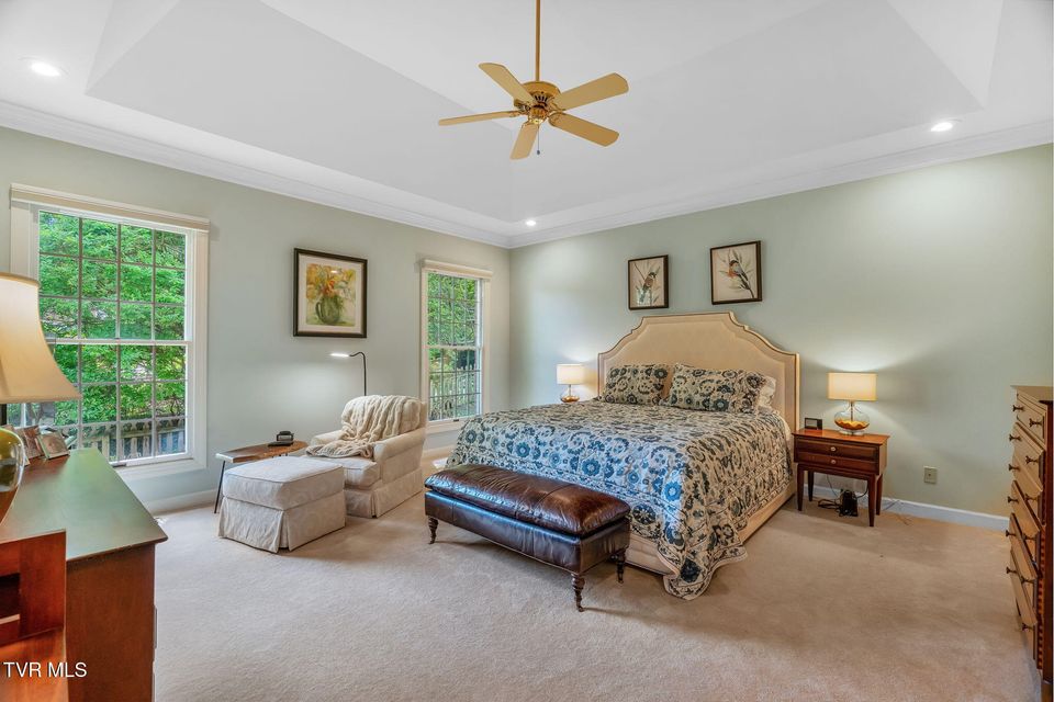 Photo #33: 4 Roundtree Court