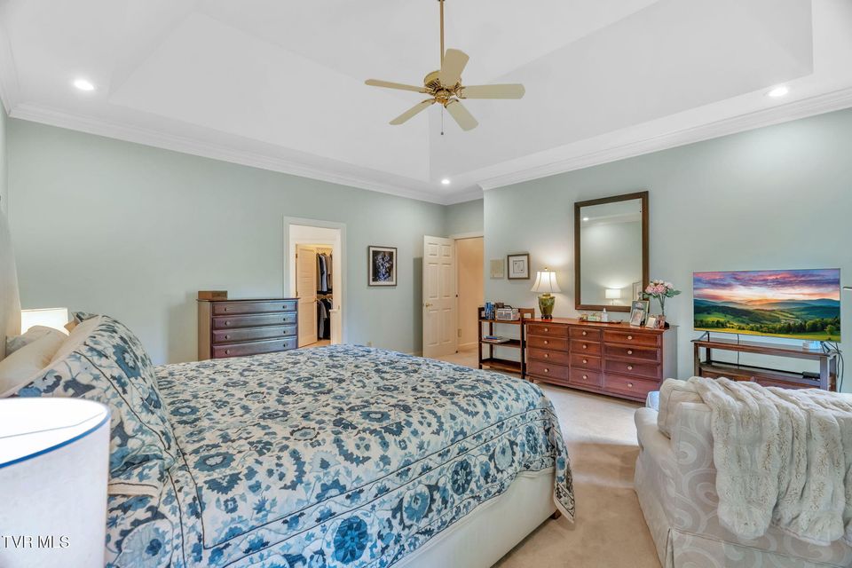 Photo #34: 4 Roundtree Court