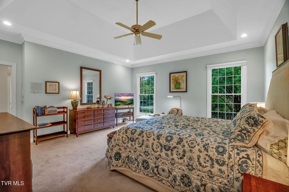 Photo #35: 4 Roundtree Court