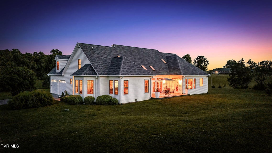 Photo #71: 1905 Martin Road