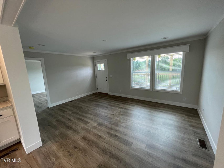 Photo #7: 1819 Siesta Drive