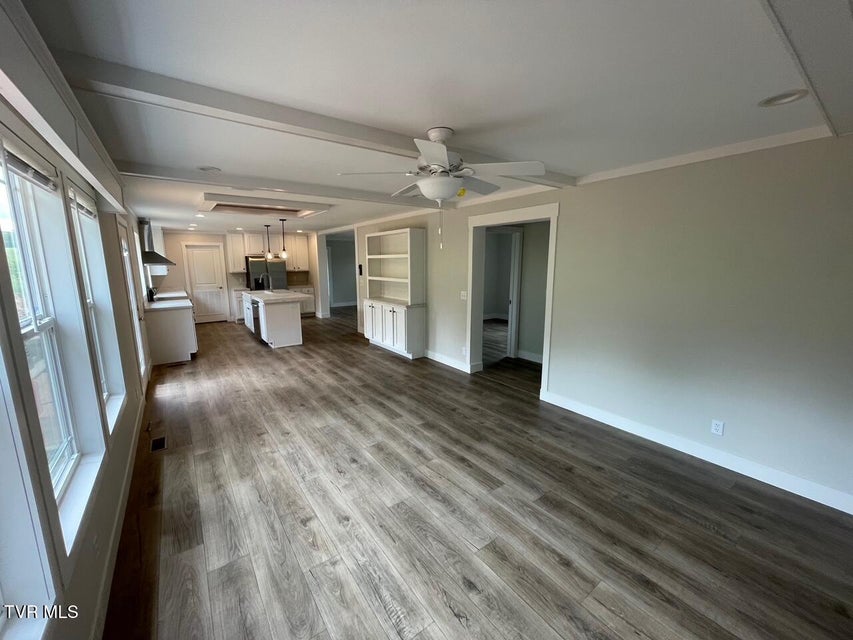 Photo #4: 1819 Siesta Drive