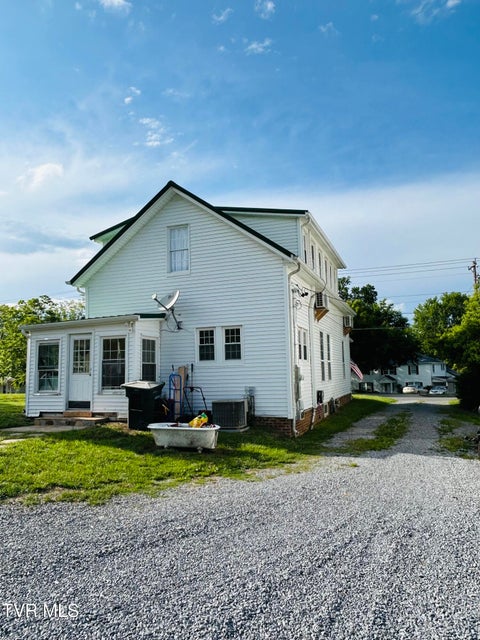 Photo #3: 407 Irish Street