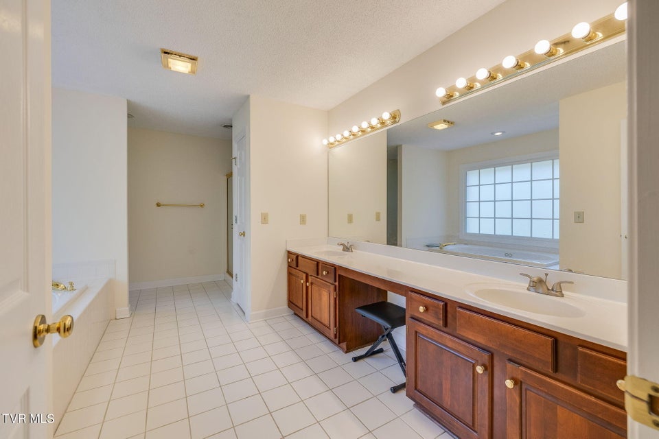 Photo #27: 3502 Bondwood Circle