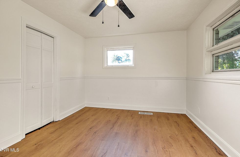 Photo #28: 116 Lakeview Circle