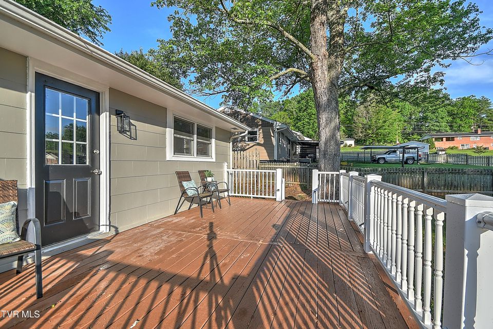 Photo #48: 116 Lakeview Circle