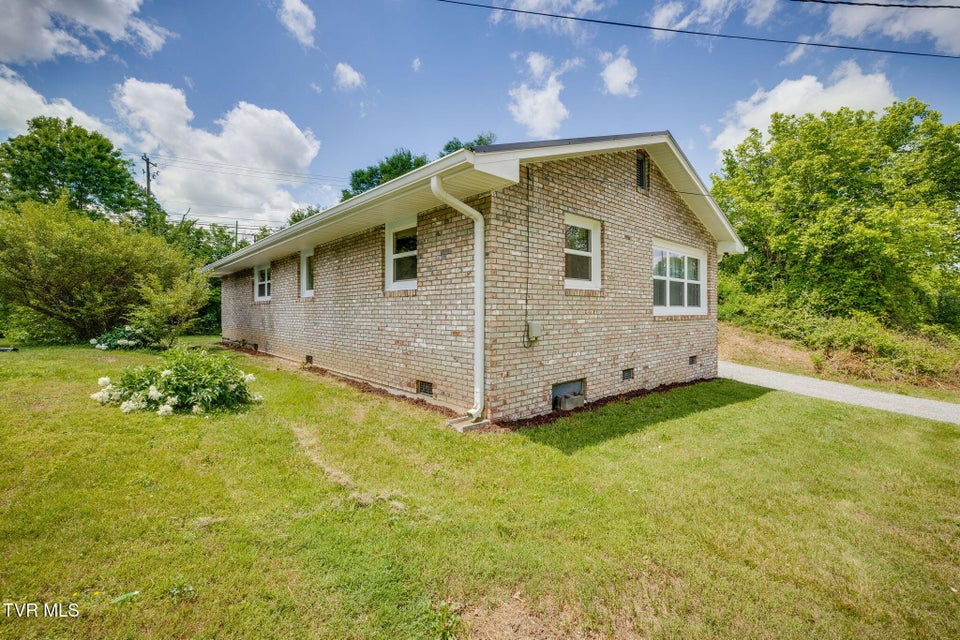 Photo #25: 1321 Haga Road