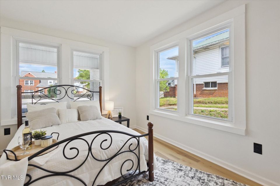 Photo #16: 2504 Fort Henry Drive