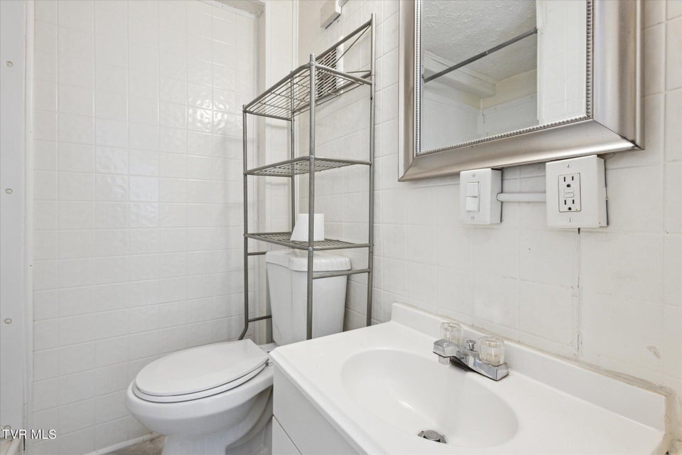 Photo #36: 2504 Fort Henry Drive