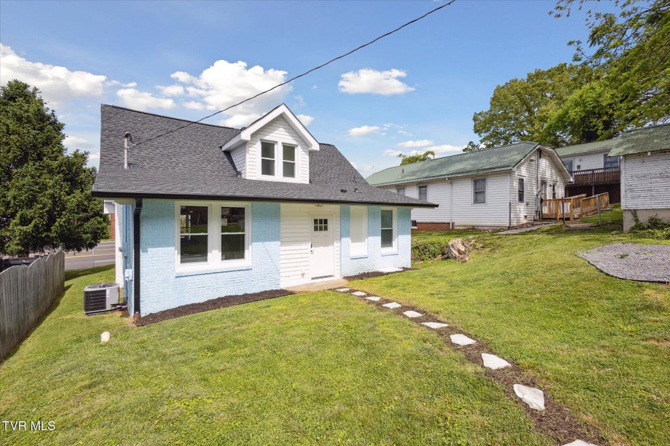 Photo #29: 2504 Fort Henry Drive