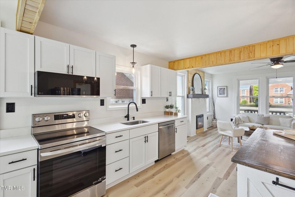 Photo #11: 2504 Fort Henry Drive