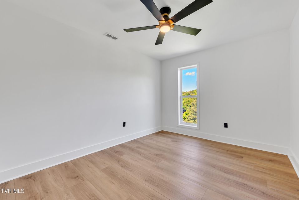 Photo #36: 120 Brookfield Drive