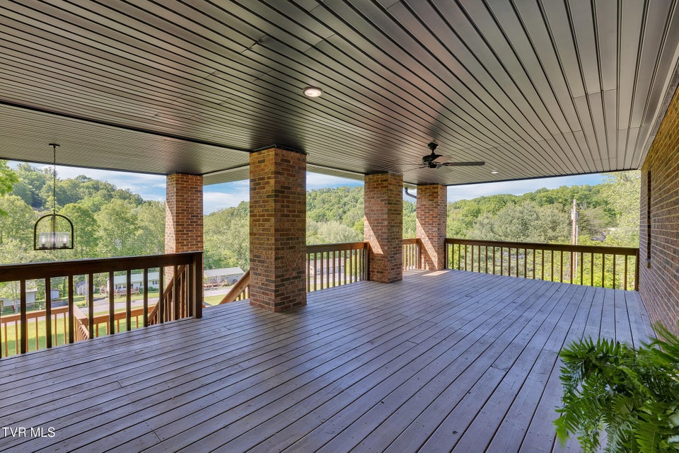 Photo #10: 120 Brookfield Drive