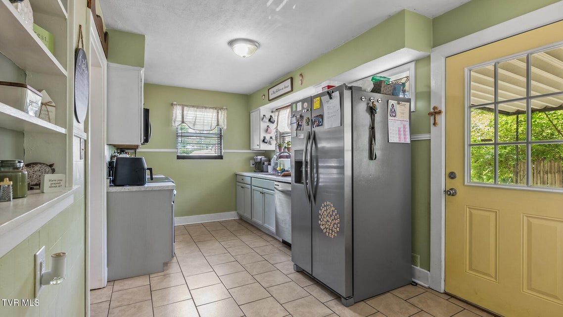 Photo #13: 911 2nd North Street