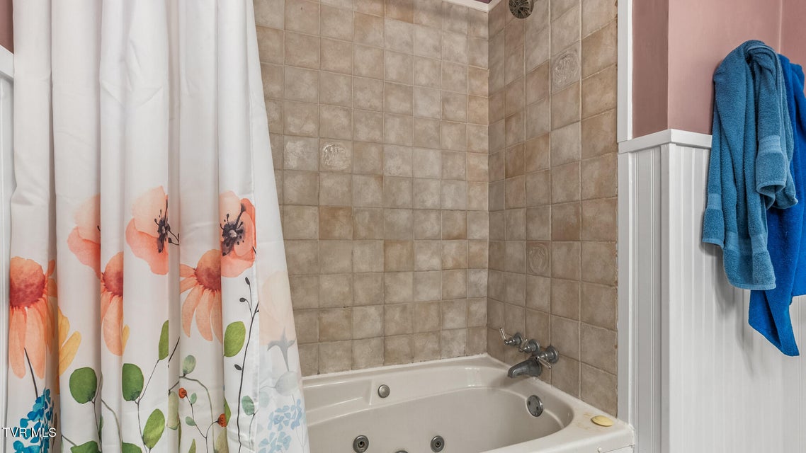 Photo #18: 911 2nd North Street
