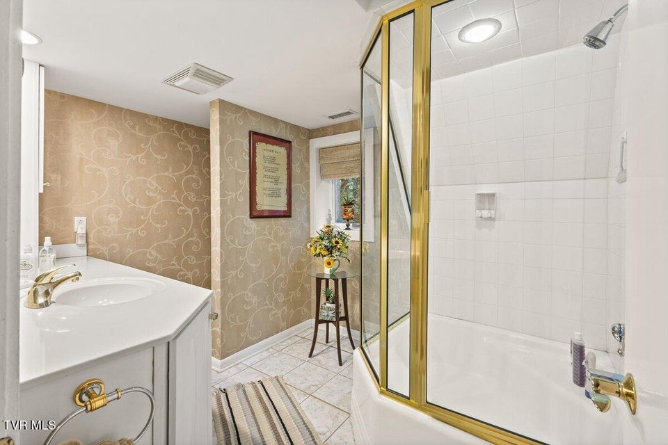 Photo #19: 651 Rangewood Road