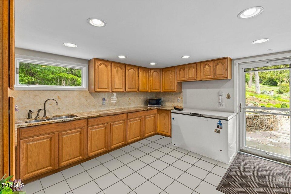 Photo #49: 651 Rangewood Road