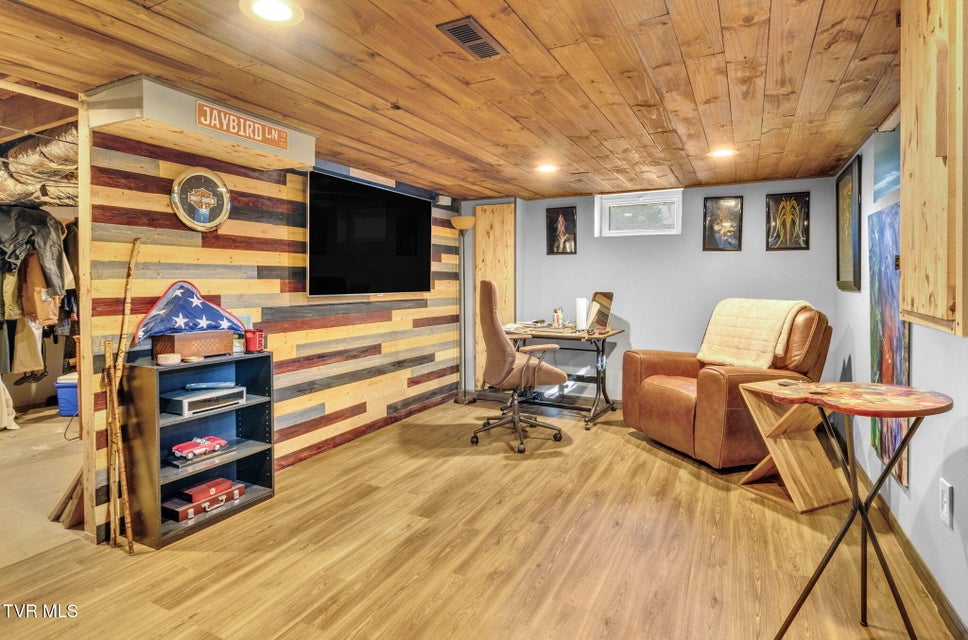 Photo #10: 204 Cloverdale Place