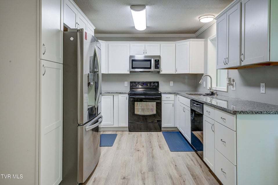 Photo #6: 266 Pine Laurel Circle