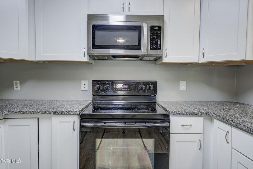 Photo #9: 266 Pine Laurel Circle