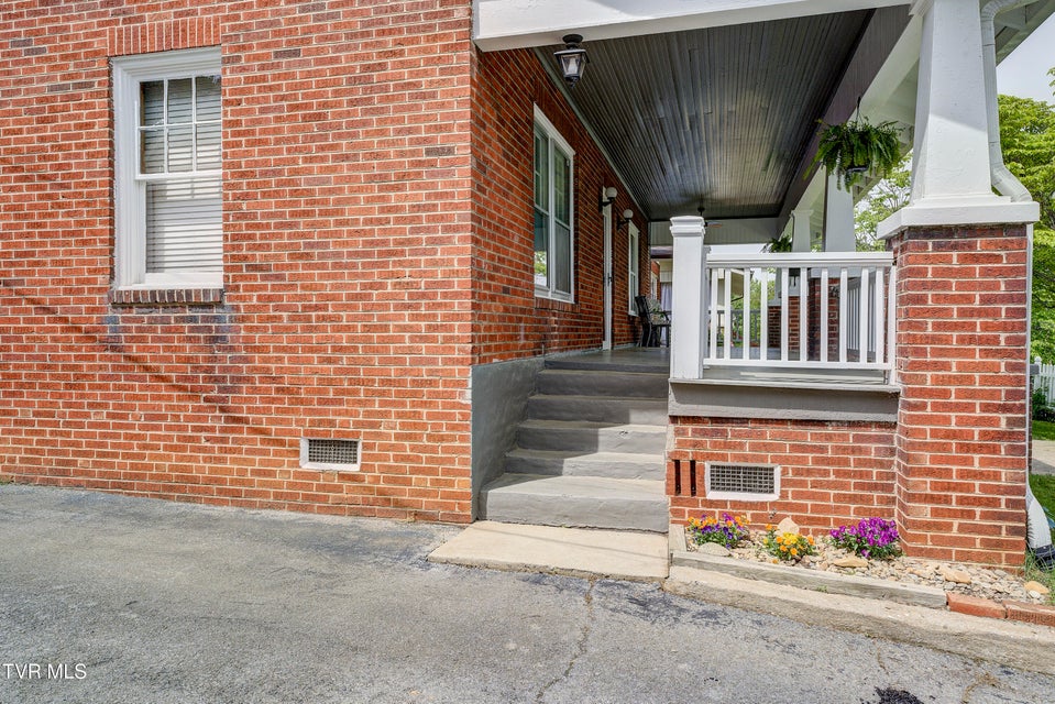 Photo #6: 110 I Street