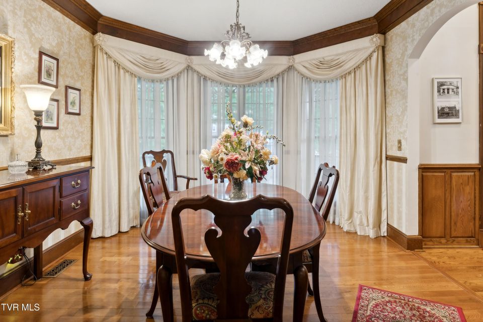Photo #12: 3313 Victoria Court