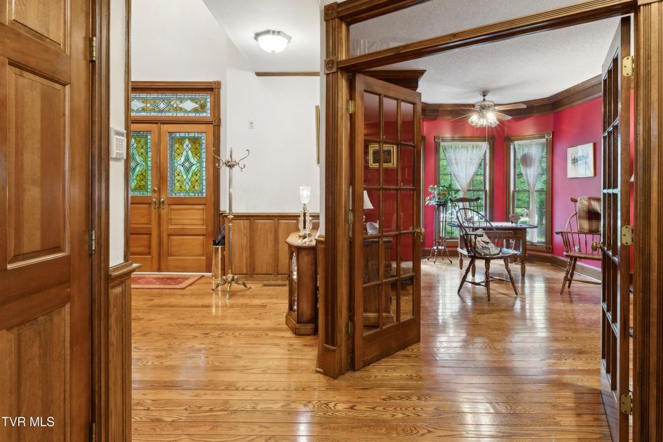 Photo #29: 3313 Victoria Court
