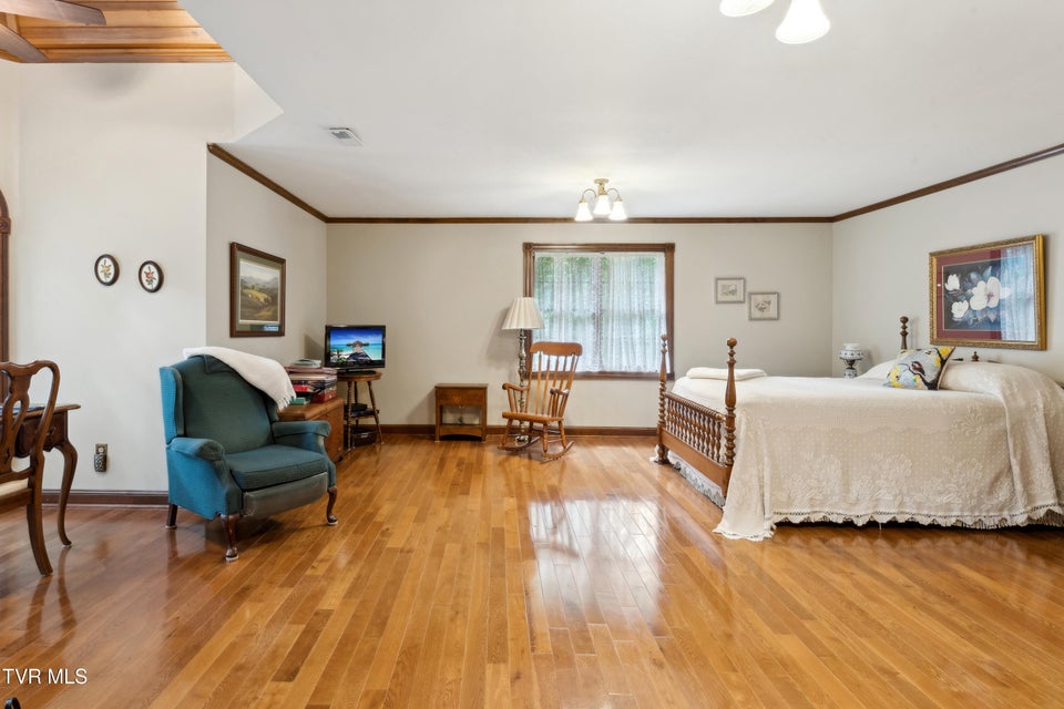Photo #39: 3313 Victoria Court