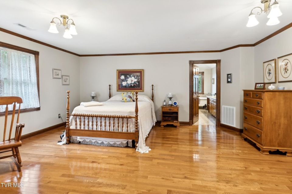Photo #41: 3313 Victoria Court