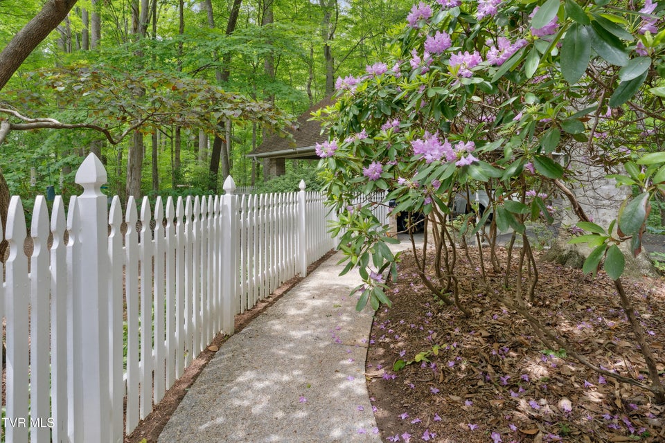 Photo #79: 3313 Victoria Court