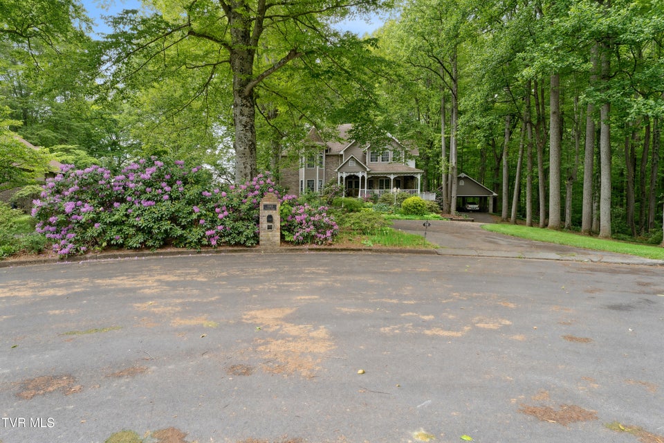 Photo #86: 3313 Victoria Court