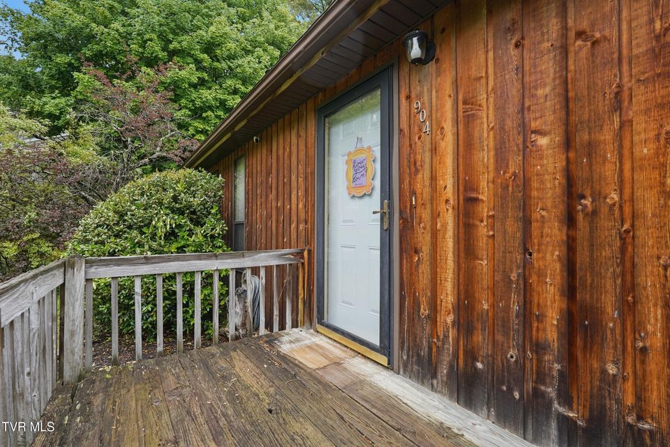 Photo #5: 904 Hanson Drive