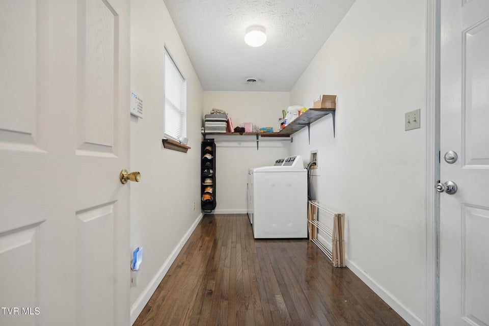 Photo #22: 904 Hanson Drive