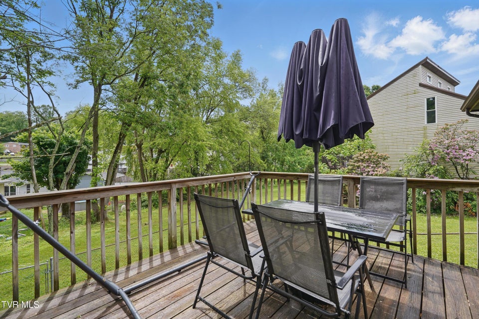Photo #23: 904 Hanson Drive