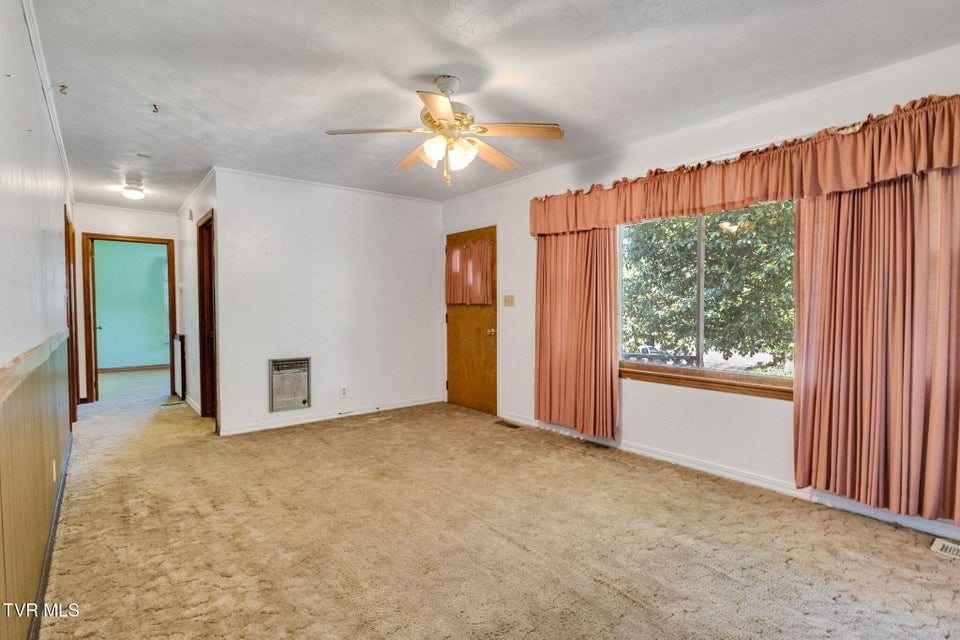 Photo #4: 295 Unaka Drive