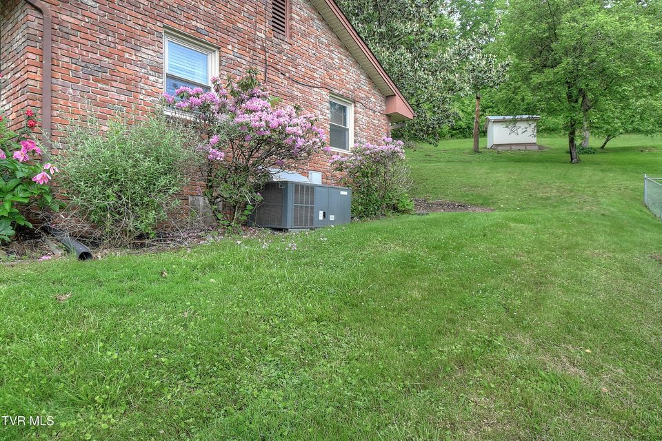 Photo #33: 416 Ridgefields Rd Road