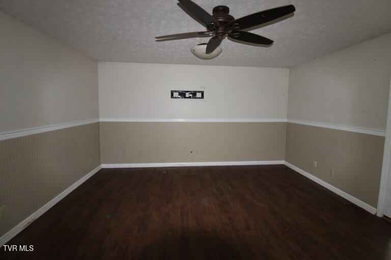 Photo #4: 405 Chelsea Circle