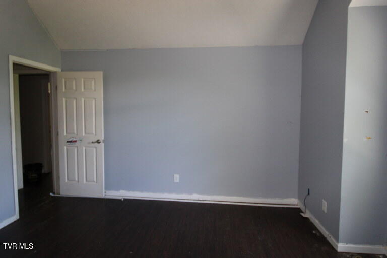 Photo #13: 405 Chelsea Circle