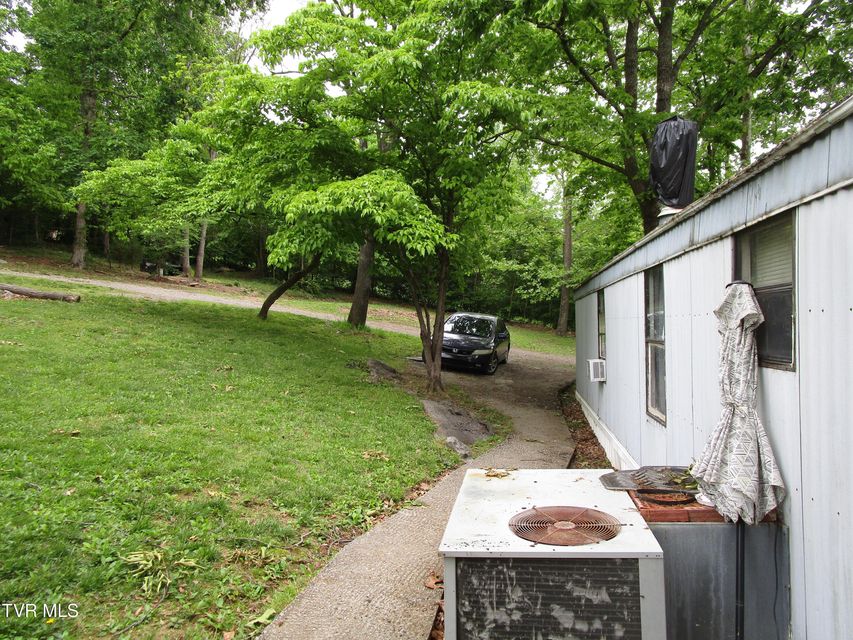 Photo #11: 110 Green Lane