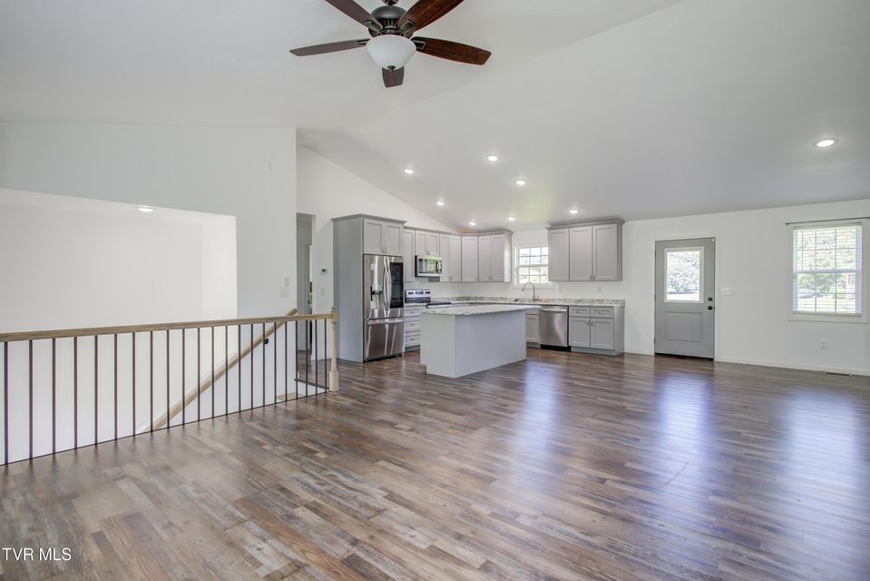 Photo #10: 6245 Snapps Ferry Road