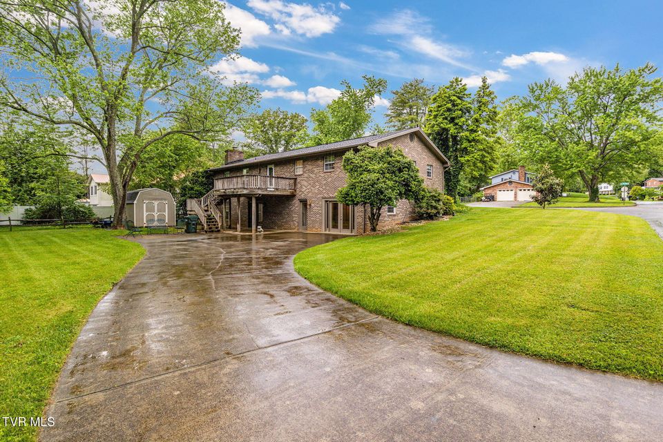 Photo #3: 1520 Sun Valley Drive