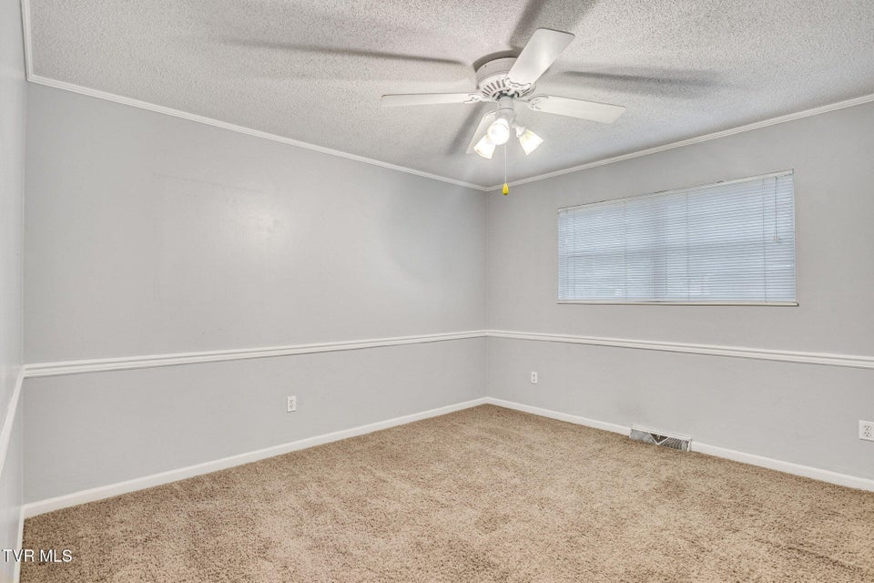 Photo #16: 1520 Sun Valley Drive