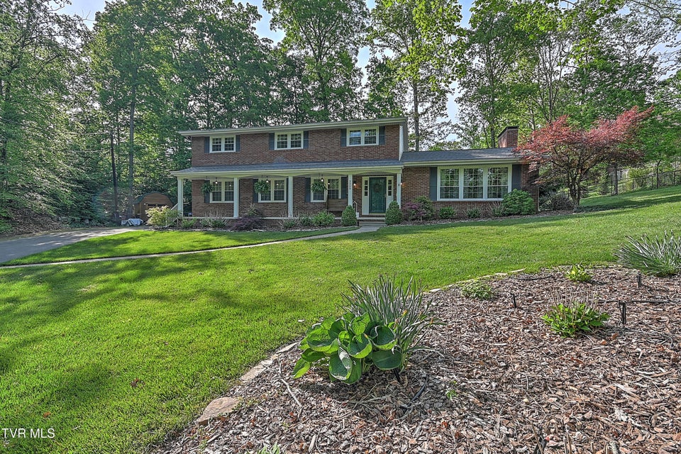 Photo #4: 2309 Oxford Court